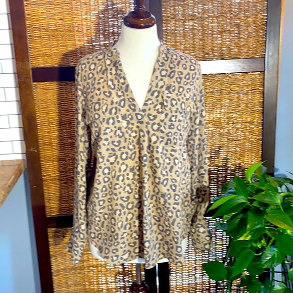 A New Day cheetah medium blouse - Picture 1 of 7